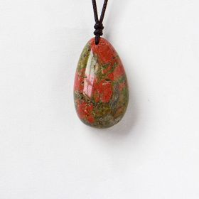Natural Crystal Raw Stone Polished Teardrop Pendant Necklace (Color: Chlorite)